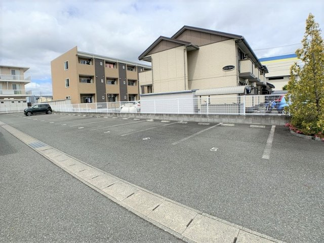 セジュールRa･Si･Saの駐車場