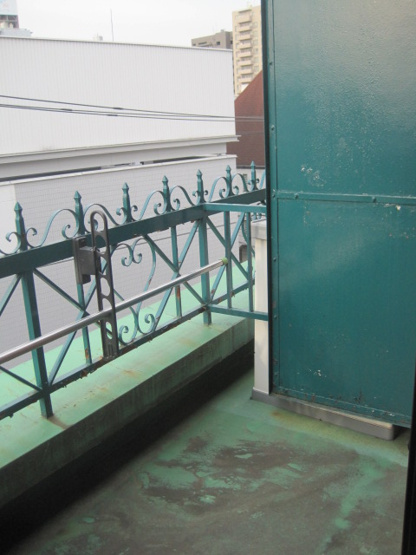 【バルコニー】