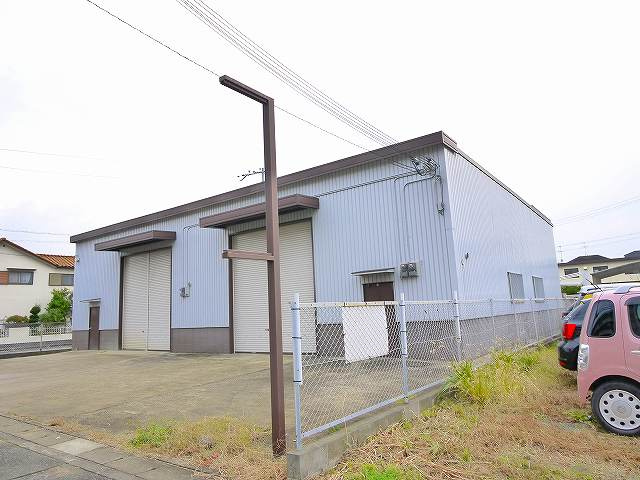 西長柄町倉庫ⅢⅣの外観|きれいな外観です