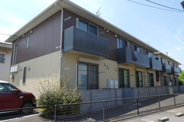 倉敷市西中新田のアパートの外観