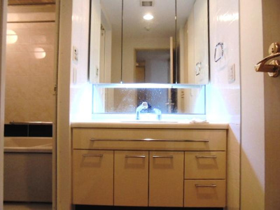 【独立洗面台】 | セレッソコート千里山ツインヒルズ壱番館 | 3面鏡付きの洗面台★