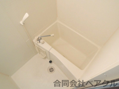 【浴室】 | コーポ伊藤 | ゆったり過ごせるお風呂です