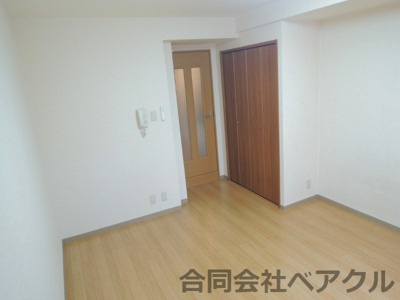 【寝室】 | コーポ伊藤 | 使い勝手のいい寝室です