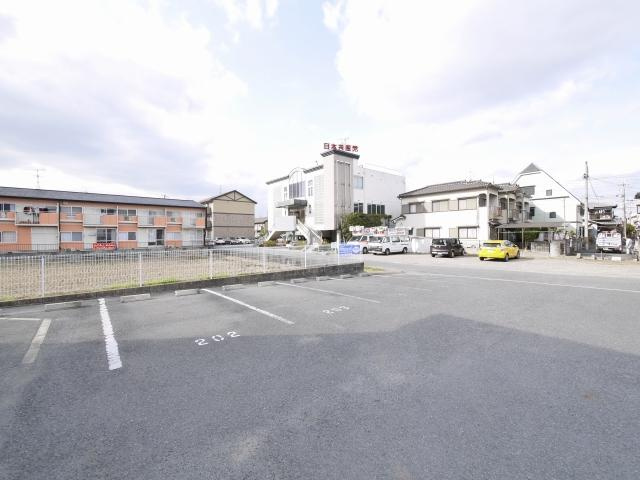 ウィルモア東宝の駐車場