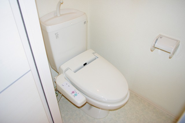 ヒルパストラルⅡのトイレ|落ち着いたトイレです