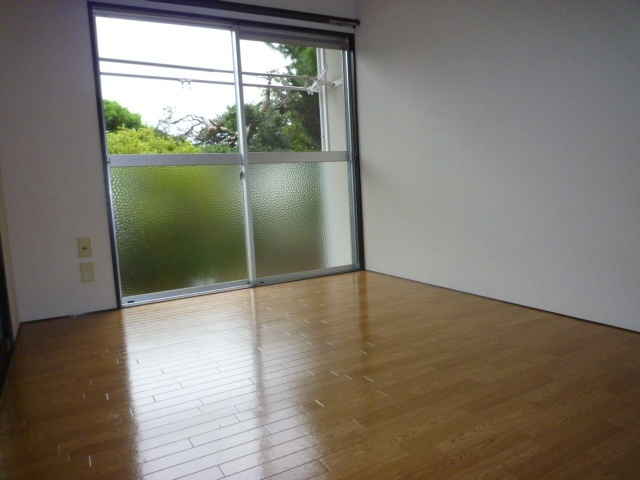 メゾン竹村の居間・リビング