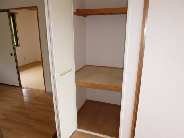 サリネージュ山手Ａの収納