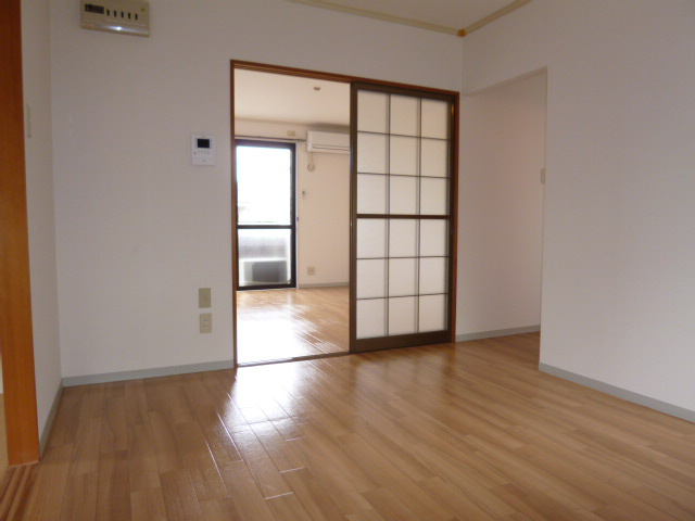 サリネージュ山手Ａの居間・リビング|ダイニング