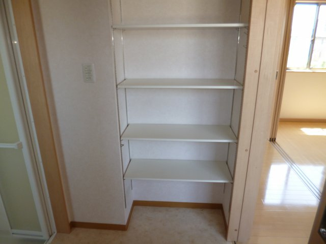山本平田貸家の収納
