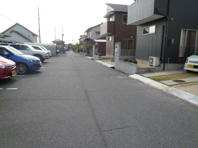 山本平田貸家の外観|前面道路