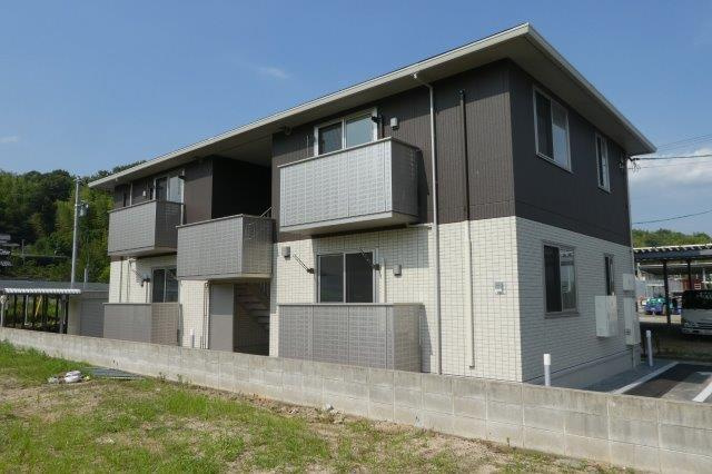 倉敷市真備町尾崎のアパートの外観
