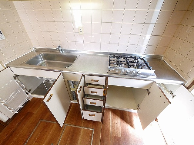 吉村メゾネットの子供部屋|子供のお昼寝に使えるお部屋です