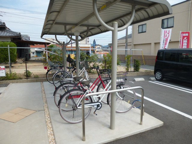 倉敷市真備町有井のアパートのその他共用部分|自転車置き場