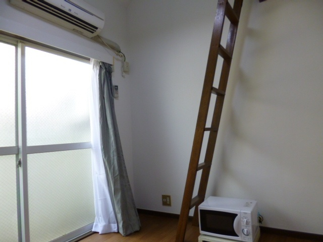 コーポ萩山の洋室