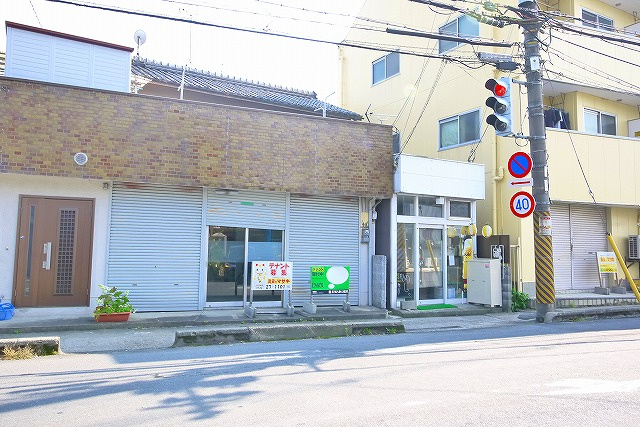 徳本店舗（２丁目）の外観