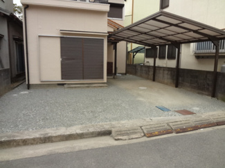 【駐車場】
