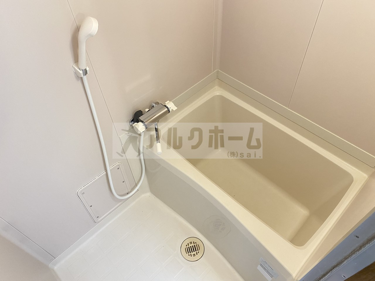 メゾンプチフォーレの浴室