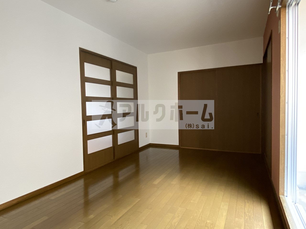 メゾンプチフォーレの洋室