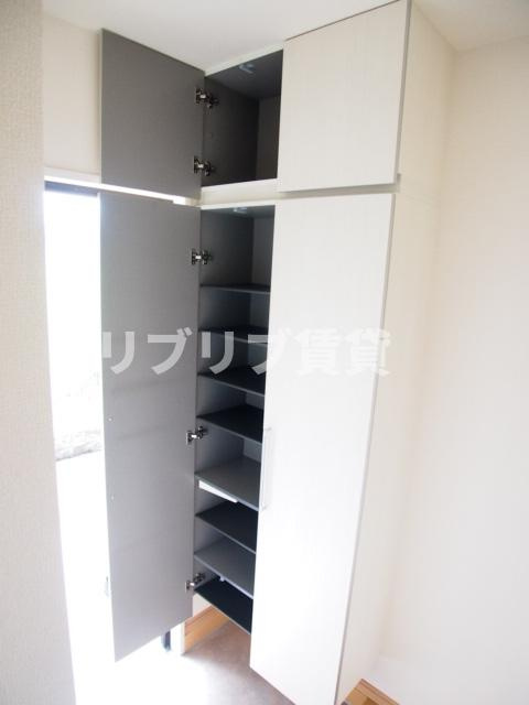 Ya-ECO House(ヤーエコハウス)の玄関