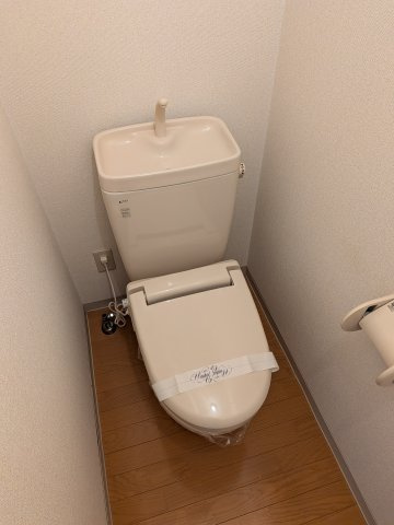 【トイレ】 | ｄ’Ｓ | キレイな個室空間です