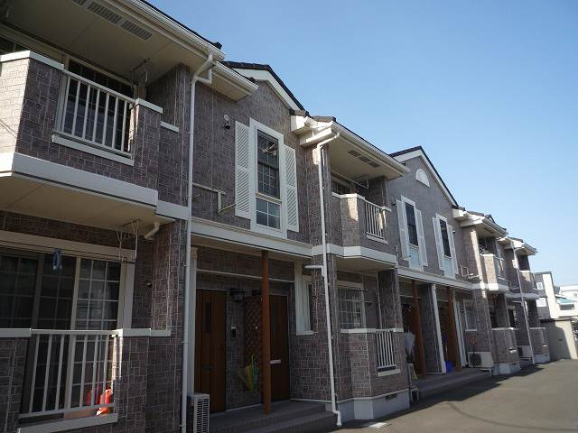 ラ・ペルラ下北沢