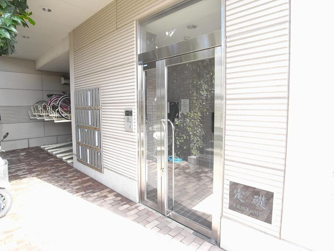 【エントランス】 | 吉鴻ハイネスⅢ