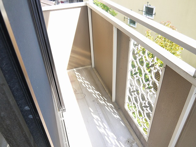 桜が丘2丁目一戸建賃貸住宅のバルコニー|外からの目が気にならないバルコニーで洗濯物が干せます