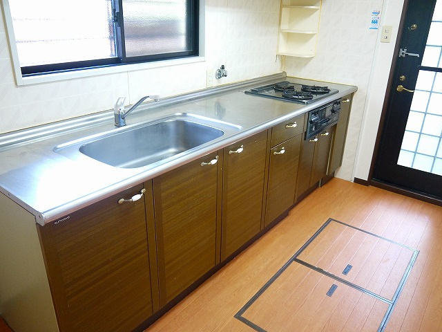 桜が丘2丁目一戸建賃貸住宅のキッチン|キッチンでお料理をお楽しみください