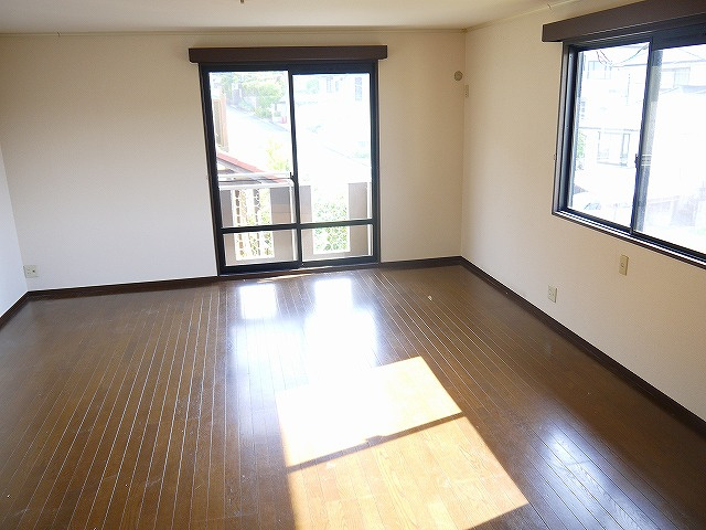 桜が丘2丁目一戸建賃貸住宅の洋室|きれいな洋室です