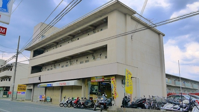 山原ビルの外観