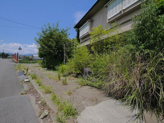 六条義本店舗付住居のエントランス