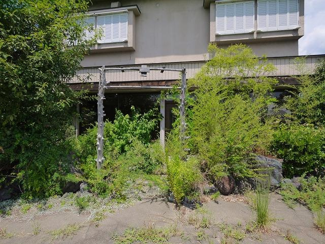 六条義本店舗付住居のエントランス