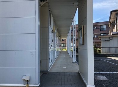 レオパレスゆりのきのエントランス