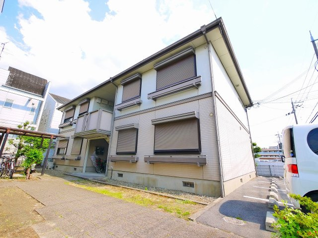 パルテール三条Aの外観|キレイな外観です。