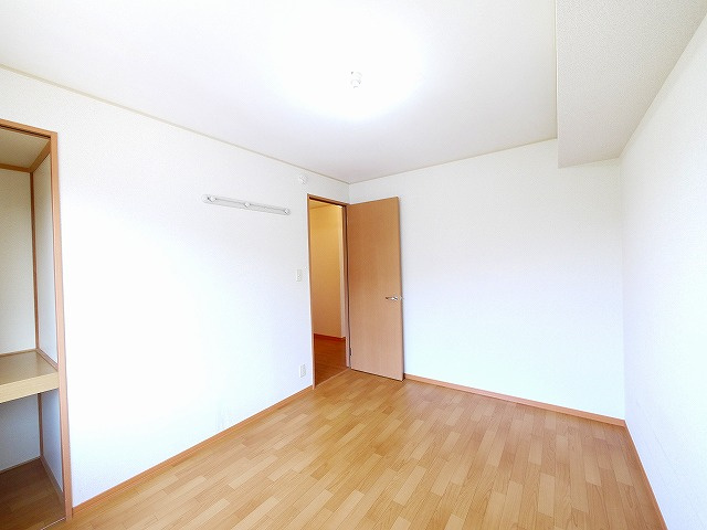 セジュール木津Bの洋室|個人の部屋や寝室として使える洋室です