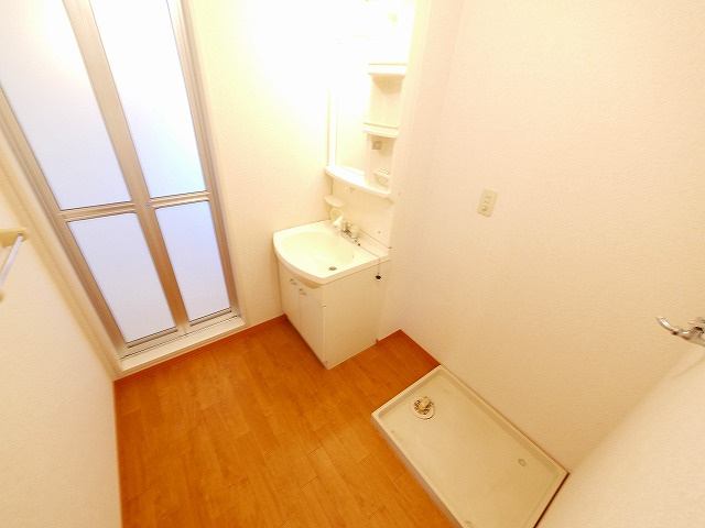セジュール木津Bの洗面所|忙しい朝には欠かせない洗面所です