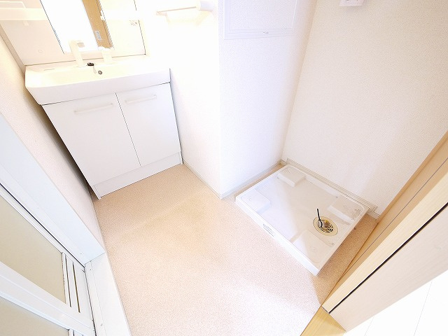 エレガンテの洗面所|コンパクトで使いやすい洗面所