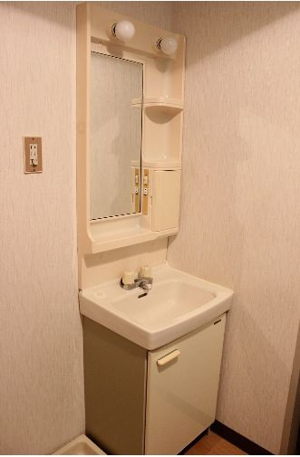 富士見ハイツの独立洗面台