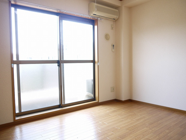 アルカザーレＮの居間・リビング