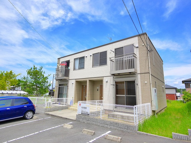 リースランド梅美台Aの外観