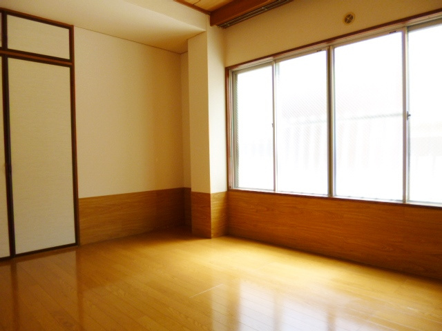 ＮＴハイツ富士見の洋室