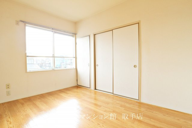 セフィラ青柳の洋室