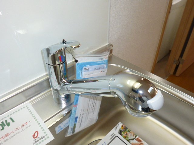 ニューシティヒラタＡのキッチン|浄水器対応水栓