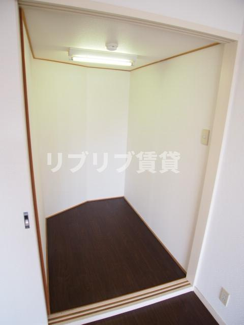 クリスタルスクエアINOHANAの内装