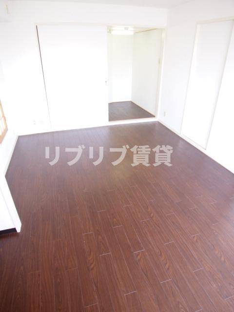 クリスタルスクエアINOHANAの居間・リビング