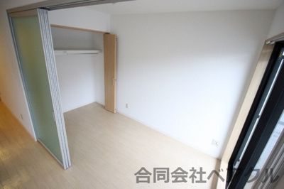 【寝室】 | ドメールセプトエトワール椥辻 | 落ち着いて過ごせるお部屋なので、寝室にいかがでしょうか