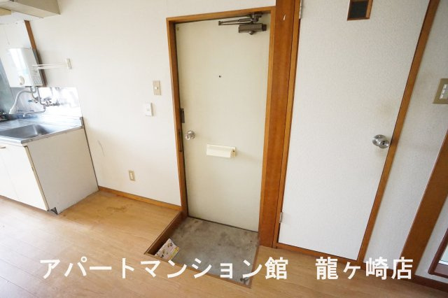 コーポタケウチの玄関