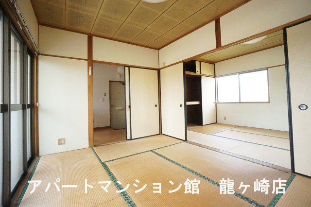 コーポタケウチの居間・リビング|畳