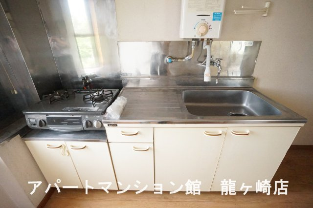 コーポタケウチのキッチン|給湯