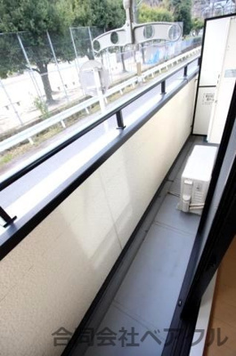 【バルコニー】 | ガーデンブロッサム | お洗濯にも便利なバルコニー付き